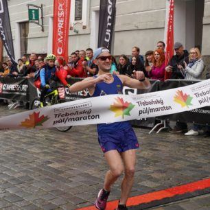 4_Petr Hošna-Atletika Písek, vítěz Compressport Třeboňského maratonu 2022