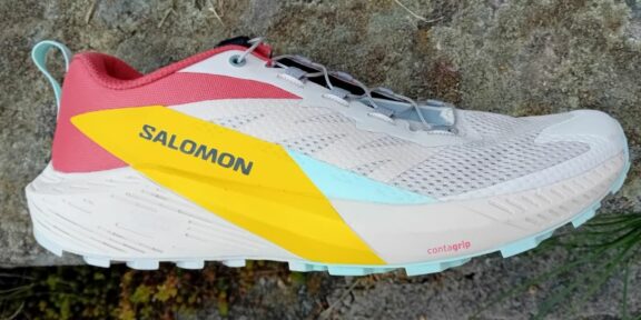 Recenze: SALOMON SENSE RIDE 5 – hbitá univerzálka s výbornou trakcí