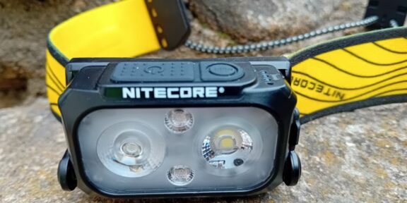 Recenze: Čelovka NITECORE NU25 – tři zdroje světla v ultralehkém kompaktním obalu