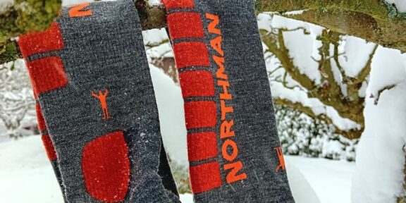 Recenze: Ponožky NORTHMAN &#8211; na pořádnou túru i sjezdovky s komfortem a odolností