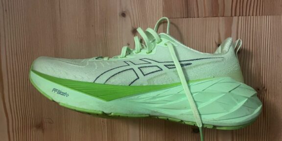 Recenze: Asics Novablast 4 &#8211; pohodlí pokračuje, rychlosti přibývá