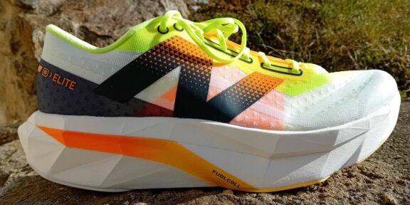 Recenze:  NEW BALANCE FuelCell SuperComp Elite V4  &#8211; gravitace překonána, neběžím, levituji