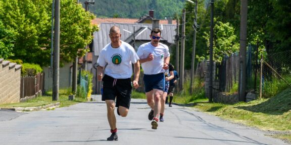 Zahořanská 10 (…aneb okolo či kolem Pleše)