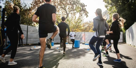 10 TOP: nejlepší sportovní parfémy pro ženy v roce 2025