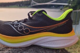 Recenze:  SAUCONY ENDORPHIN SPEED 5 – tréninkový všeuměl