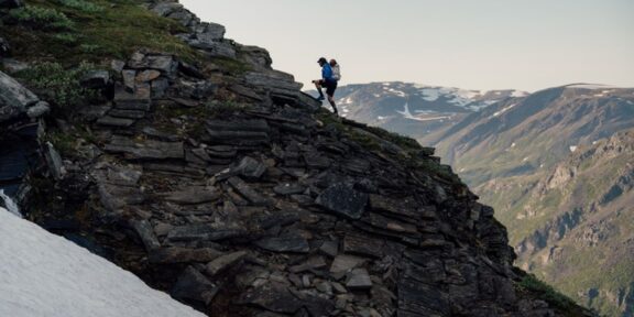 Suunto představuje Vertical 2: novou generaci dokonalého společníka pro dobrodružství na nejvyšších vrcholcích i každodenní výzvy