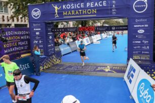 Ultrák na Medzinárodnom (pol)Maratóne Mieru v Košicích