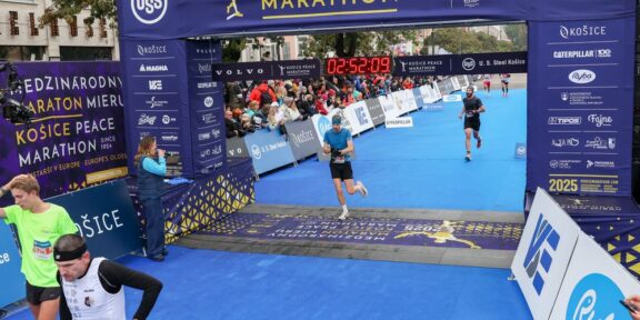 Ultrák na Medzinárodnom (pol)Maratóne Mieru v Košicích