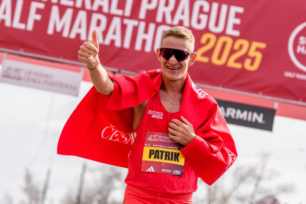 Běžecký šampion Vebr testuje formu na delších tratích a cílí na olympijský maraton