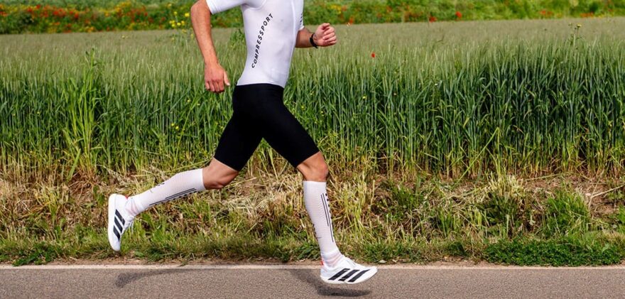 Všechny novinky, od dresů přes kombinézy až po kompresní návleky R2 Aero, prošly testováním ve větrném tunelu.