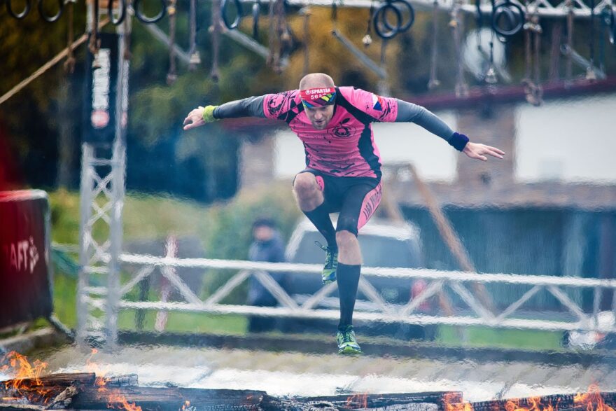 Překonej sám sebe: svět Spartanu