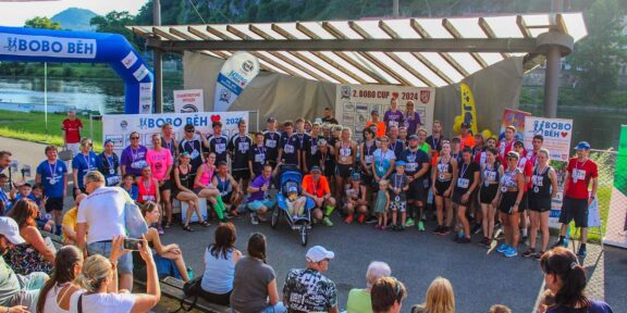 POMÁHEJ S BOBEM I TY: KDYŽ SPORT A NEJEN ON POMÁHÁ  