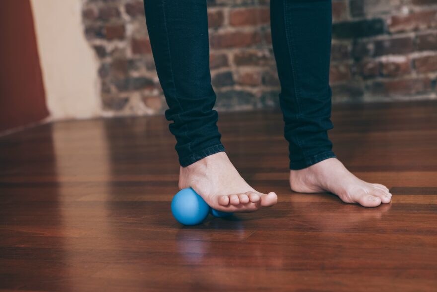 Masáž chodidla míčkem – uvolnění napětí a podpora regenerace