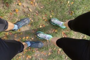 VYHRAJ SVIŽNOU TRAILOVKU DO POŘÁDNÉHO TERÉNU! Soutěžíme o dva páry Salomon Genesis