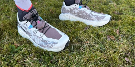 Recenze: Salomon Aero Glide 4 GRVL – pokud nevíte, kam vás běh zavede