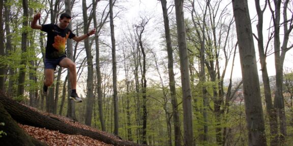 SOUTĚŽ pro členy ČSOS: Vyhraj běžecké boty Merrell do lesa i na trail dle vlastního výběru