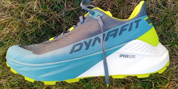 Recenze: DYNAFIT ULTRA 100 V3 – pořádná porce pohodlí na opravdu dlouhé vzdálenosti
