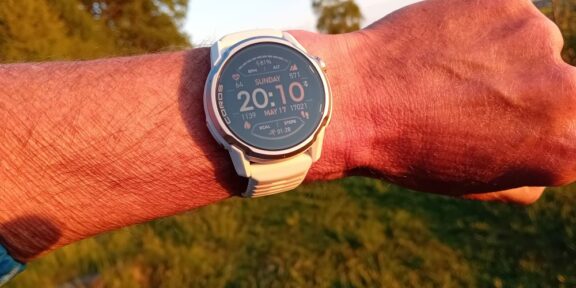 Recenze: COROS APEX 4 42 mm – malé tělo, velký výkon, žádné zbytečnosti