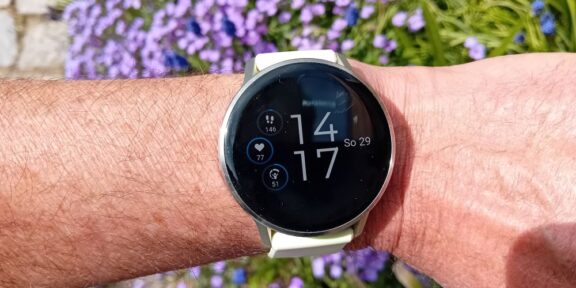 Recenze: Garmin Venu 4 – elegantní, inspirující a … svítící
