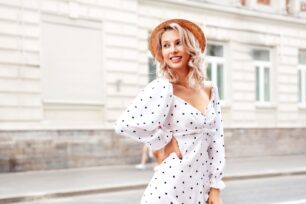 Styl pro každou ženu: Proč by džínové šaty neměly chybět v žádném šatníku