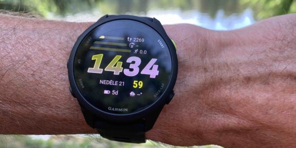 Recenze: Garmin Forerunner 70 – když se chystáš rozběhnout