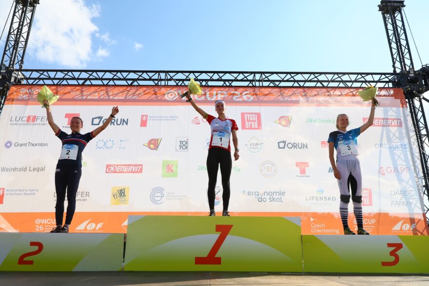 Zlato Tomáše Křivdy a bronz Lucie Dittrichové. Střední trať přinesla českému týmu další medailovou žeň