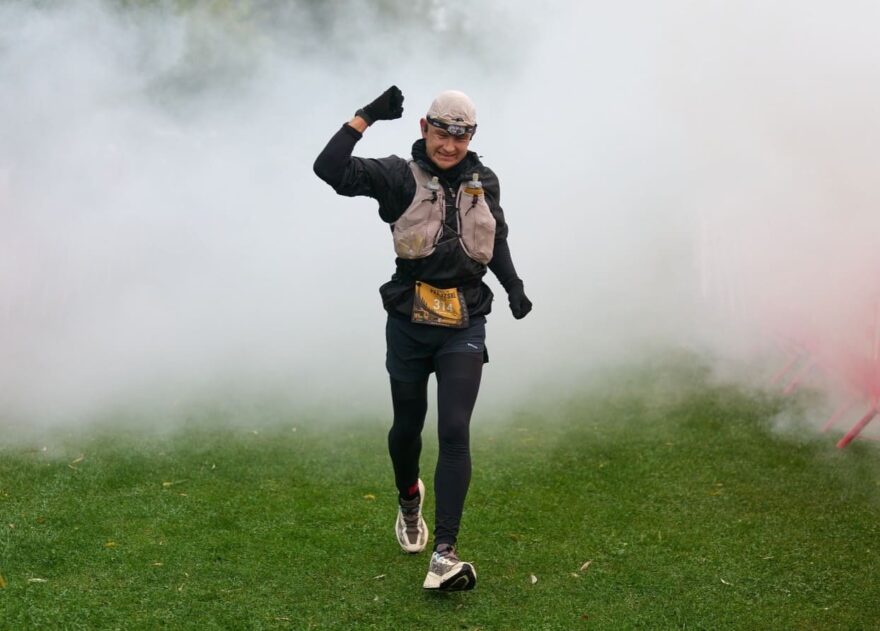 Doběh do cíle 100 km. Foto: Radek Jureček