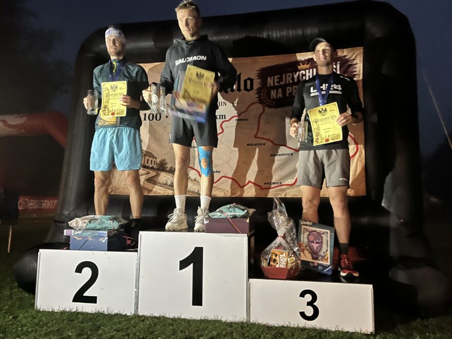 Vítězové 100 km trasy - muži. Foto: David Bíbrlík