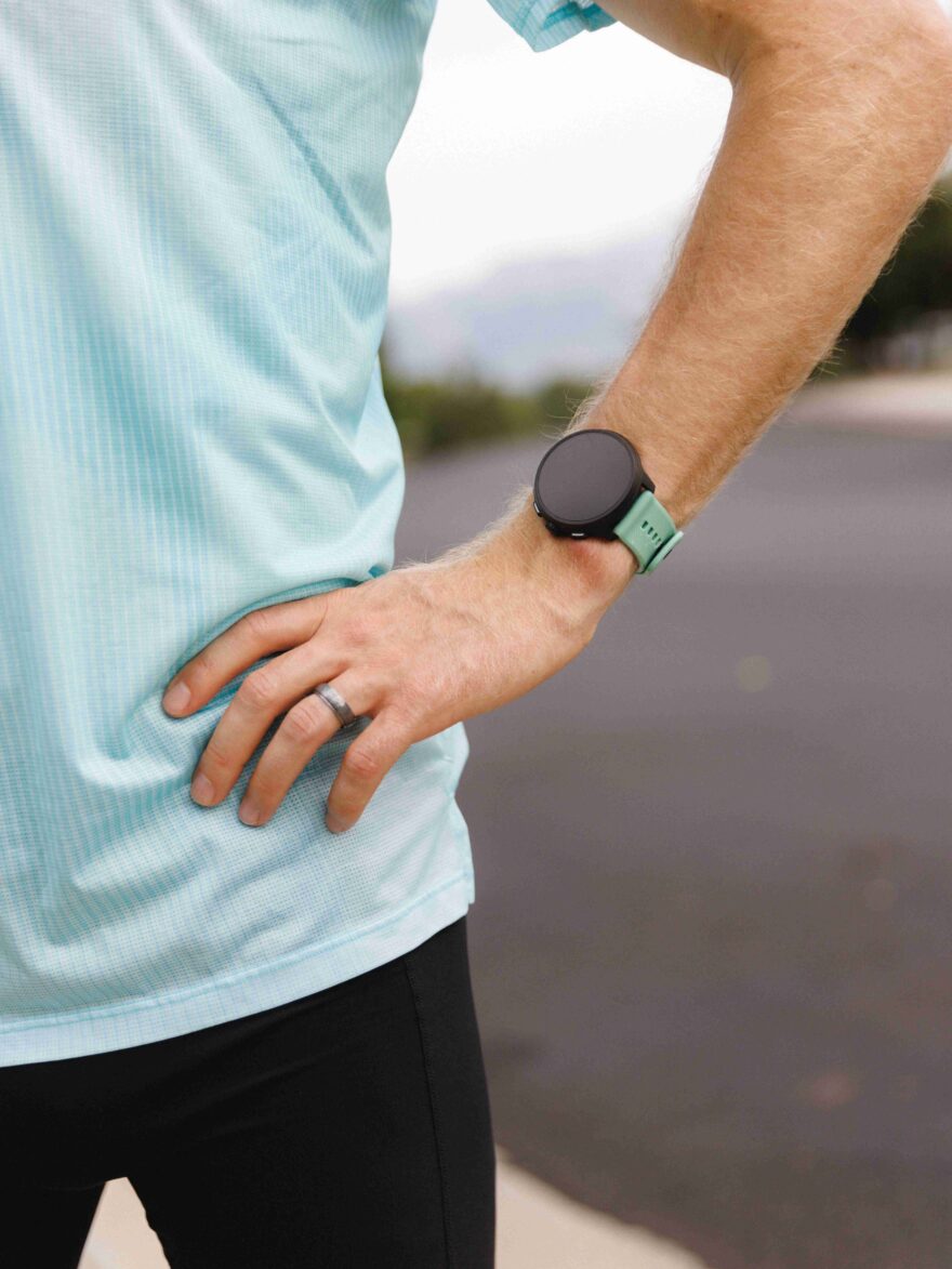 SUUNTO UVÁDÍ NA TRH MODEL RUN 2: BĚŽECKÉ HODINKY SPOLU S NOVÝM INTELIGENTNÍM HRUDNÍM PÁSEM SUUNTO SMART HEART RATE BELT 2