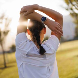 SUUNTO UVÁDÍ NA TRH MODEL RUN 2: BĚŽECKÉ HODINKY SPOLU S NOVÝM INTELIGENTNÍM HRUDNÍM PÁSEM SUUNTO SMART HEART RATE BELT 2